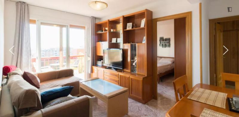 Furnished room in a 3-person shared flat in L'Hospitalet · 4
