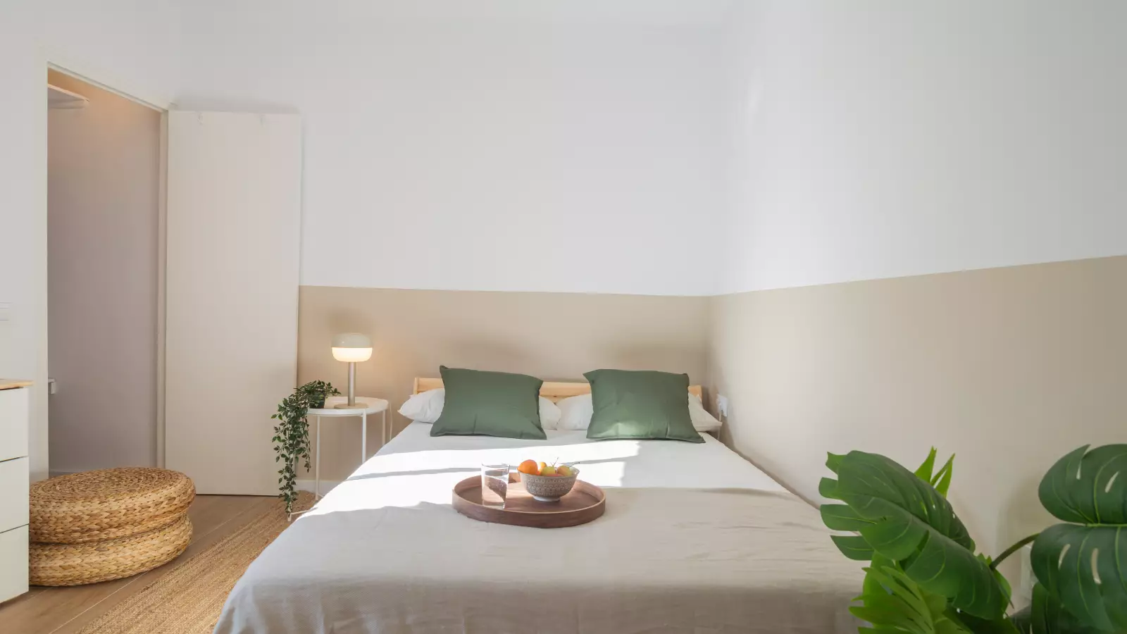 Habitación amueblada en piso compartido de 7 personas en Sants-Montjuïc · 2