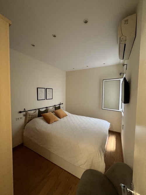 Room in a 2-person shared flat in Ciutat Vella · 3