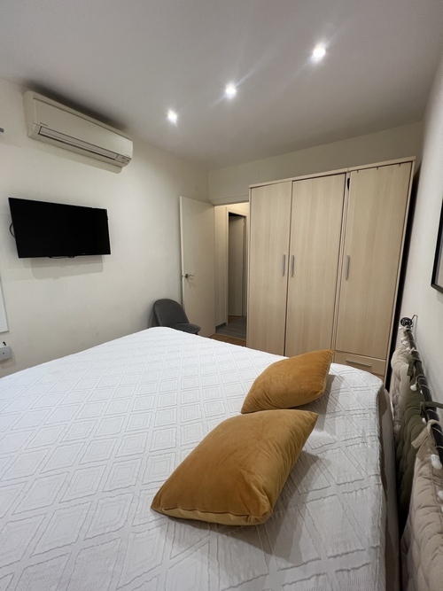 Room in a 2-person shared flat in Ciutat Vella · 4