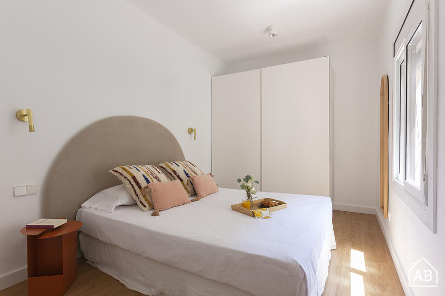 Furnished 3-bedroom flat in Ciutat Vella, 46 m² · 2