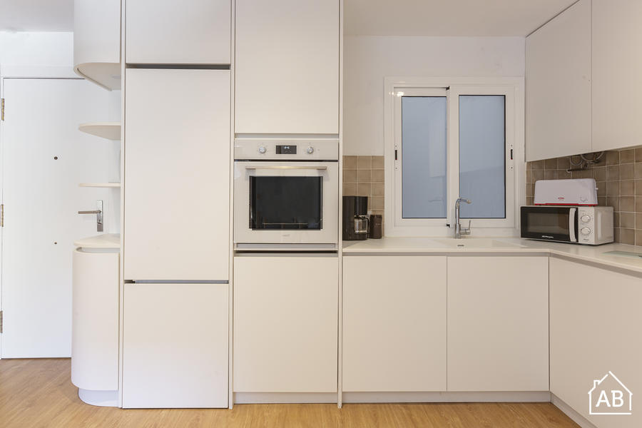 Furnished 3-bedroom flat in Ciutat Vella, 46 m² · 4