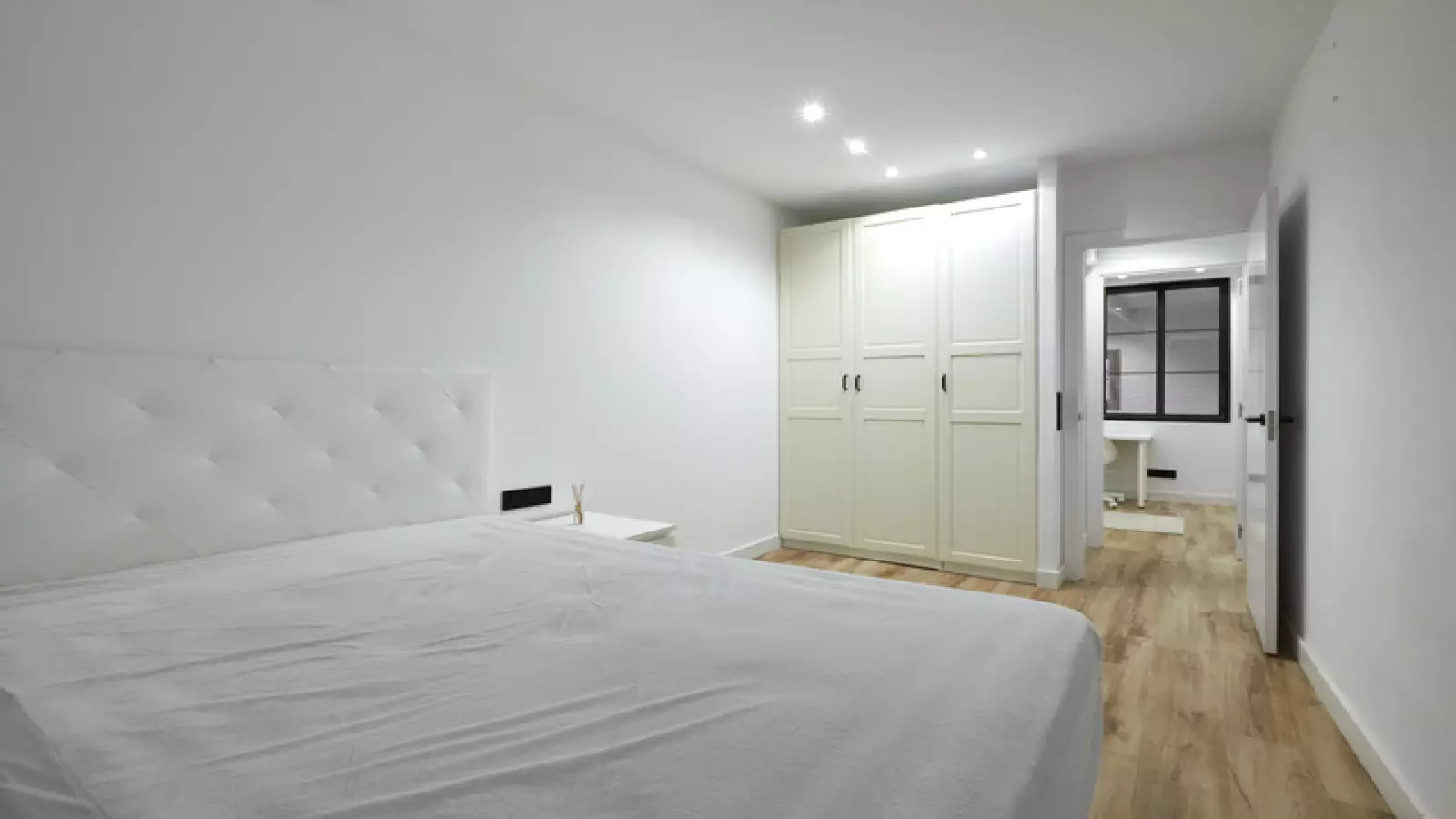 Piso de 1 dormitorio amueblado en Ciutat Vella, 65 m² · 2