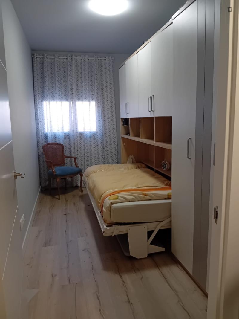Furnished room in a 3-person shared flat in Barcelona