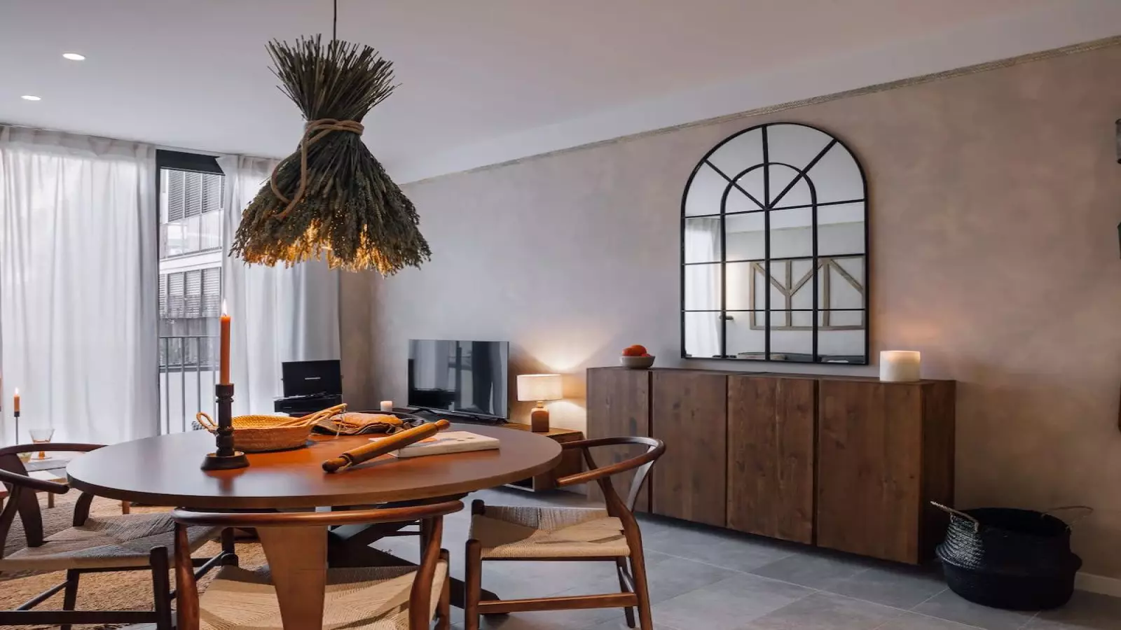 Furnished 2-bedroom flat in Eixample, 81 m² · 2