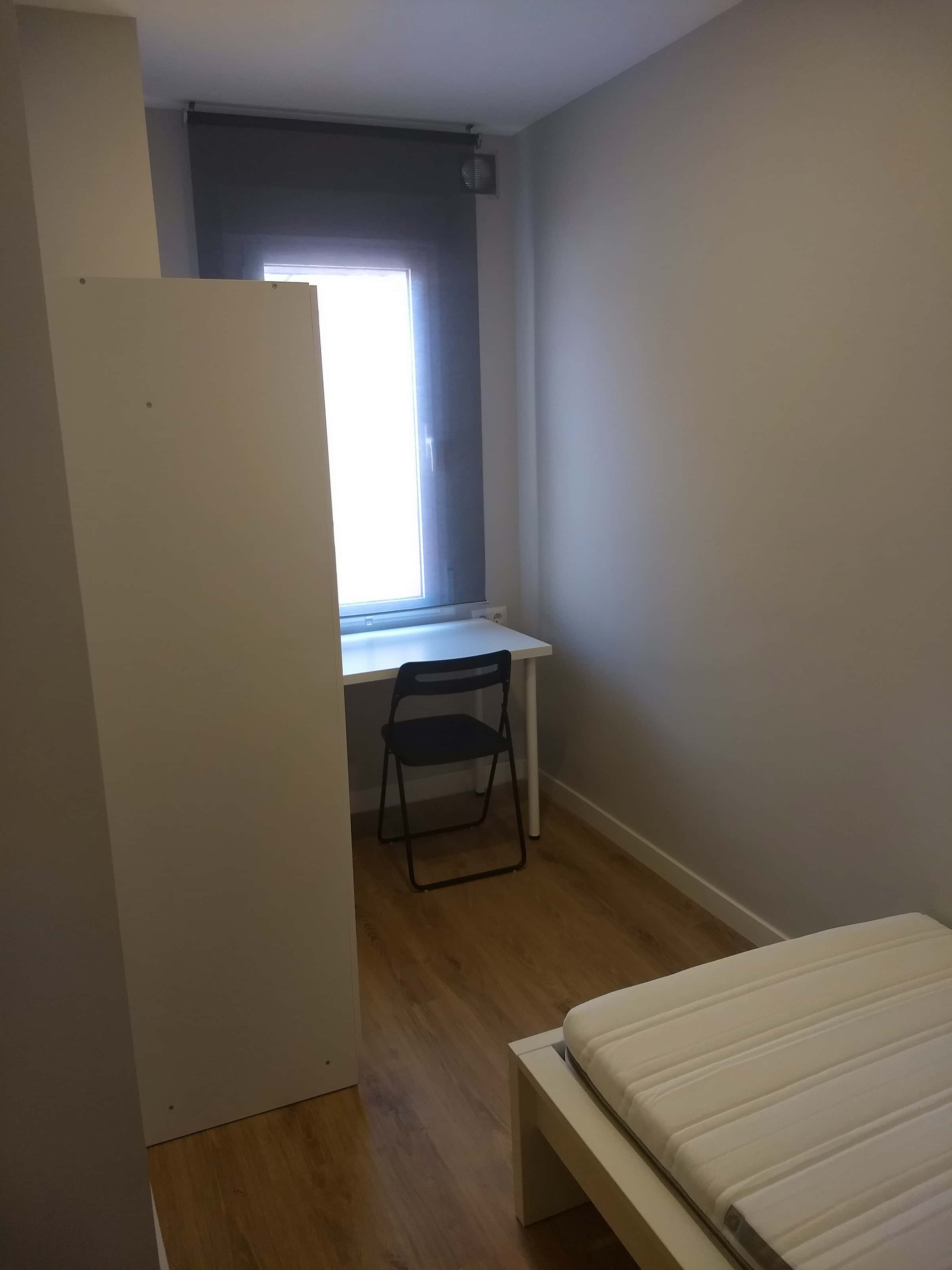 Furnished 2-bedroom flat in Sants-Montjuïc, 65 m² · 3