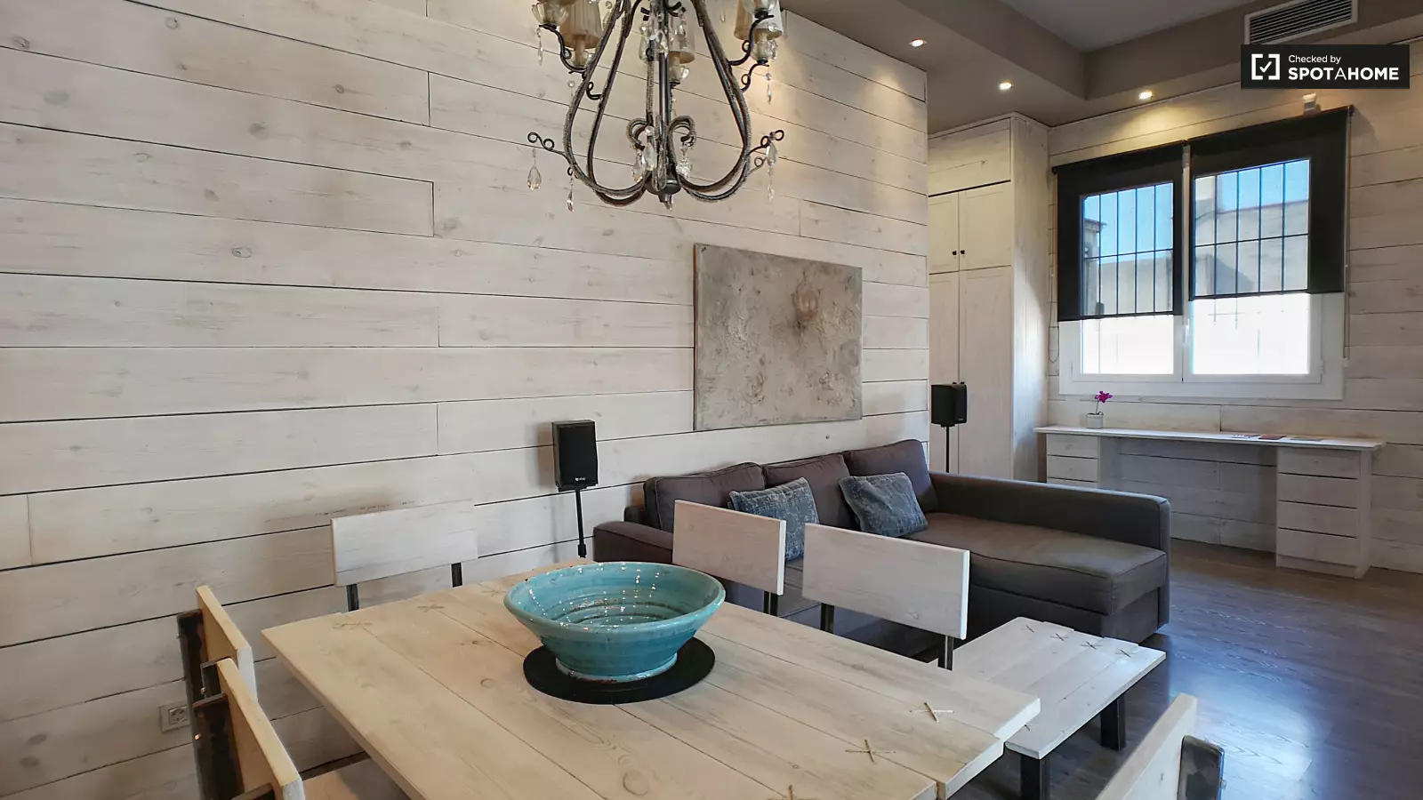 Furnished 2-bedroom flat in Eixample, 90 m² · 4