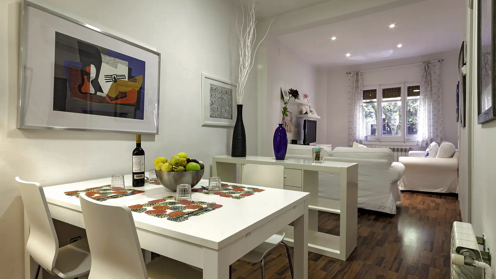 Furnished 2-bedroom flat in Eixample, 70 m² · 2