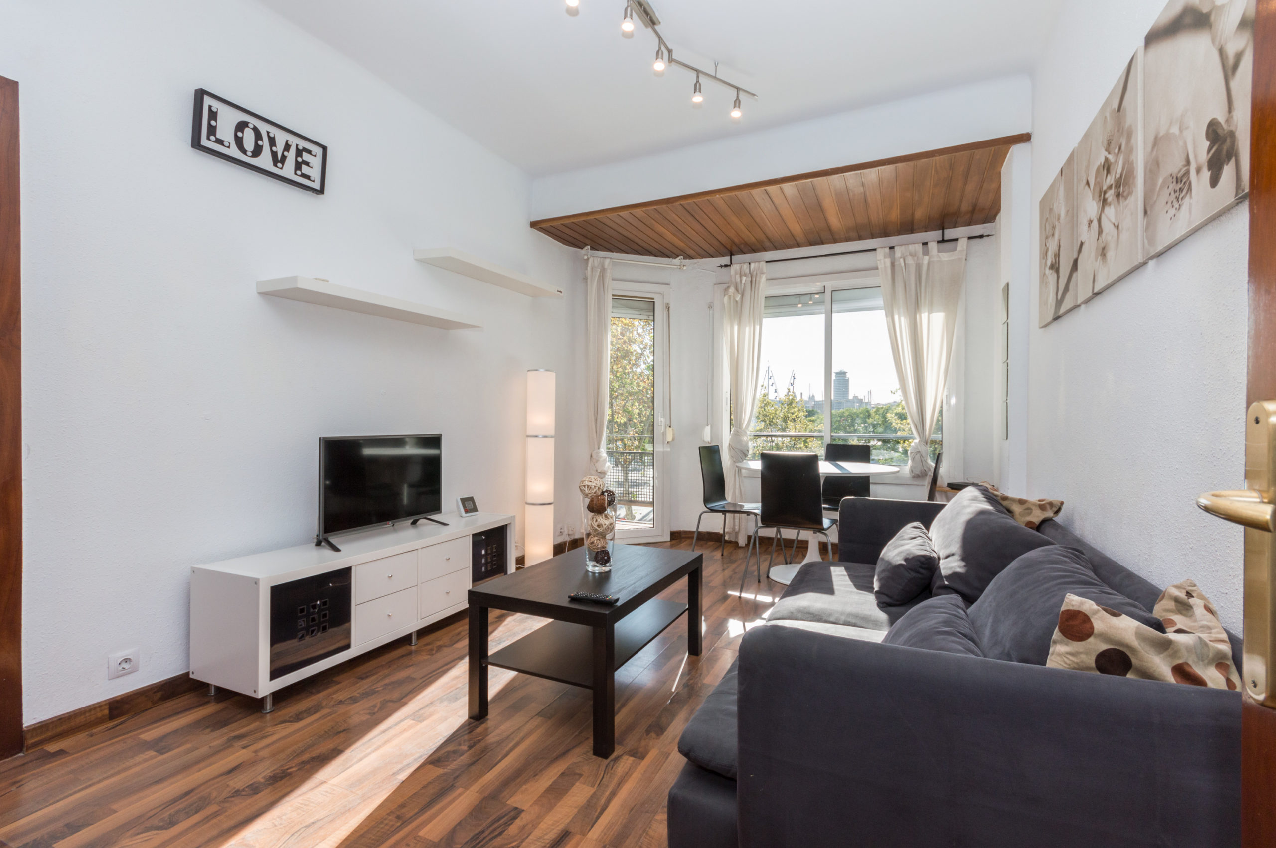 Piso de 2 dormitorios en Ciutat Vella, 70 m² · 2
