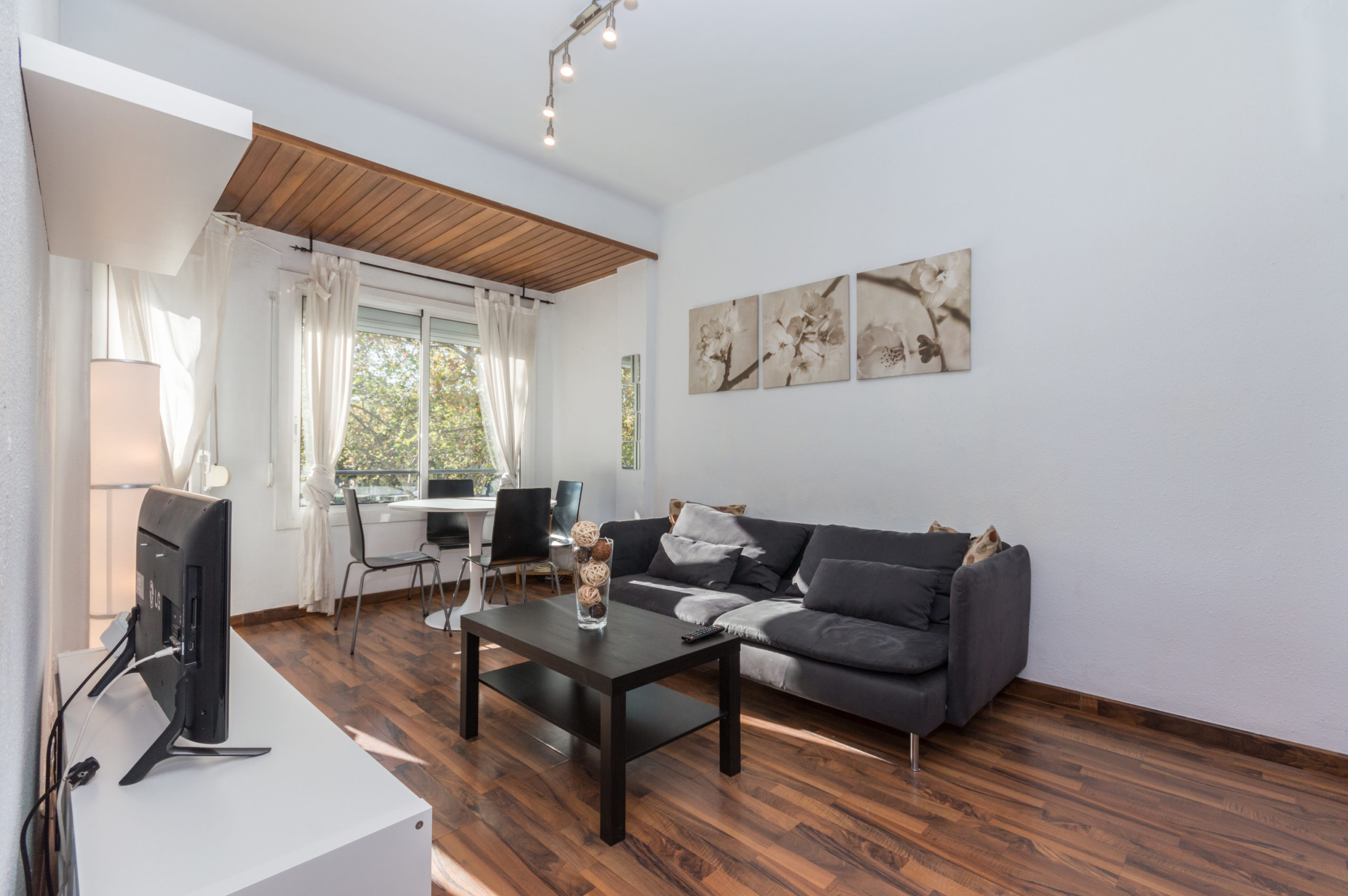 Piso de 2 dormitorios en Ciutat Vella, 70 m² · 3