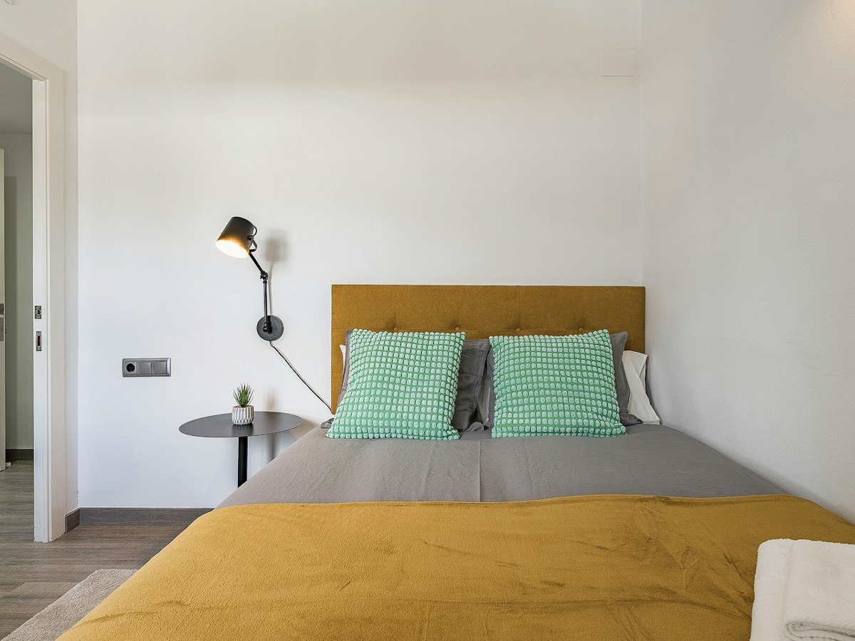 Furnished room in a 5-person shared flat in Sant Cugat · 3