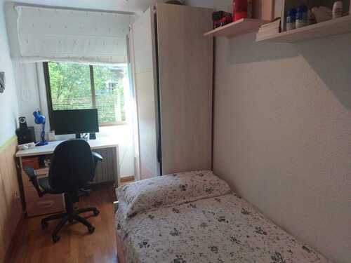 Room in a 2-person shared flat in Sant Martí · 4