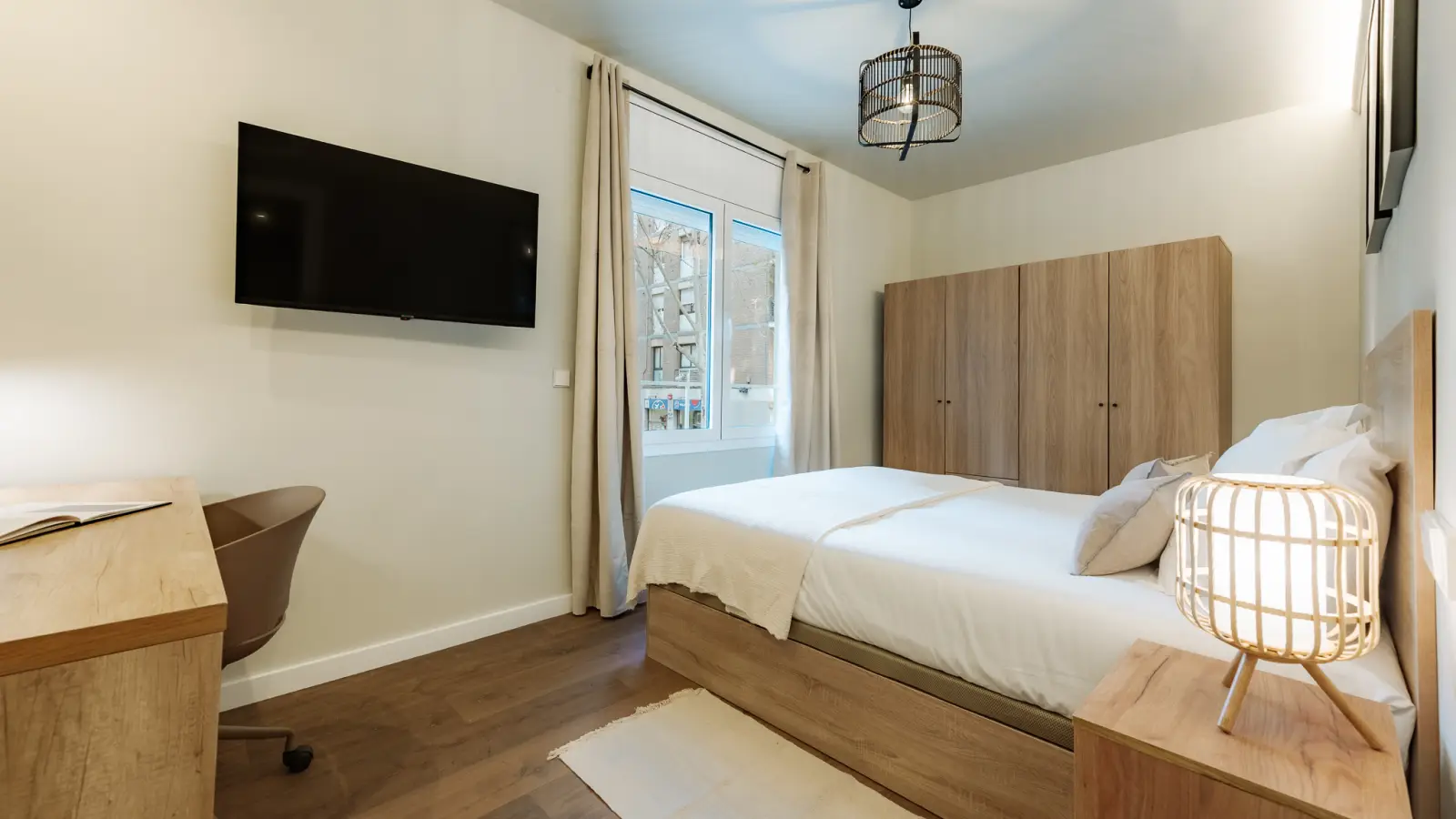 Furnished room in a shared flat in Les Corts · 2