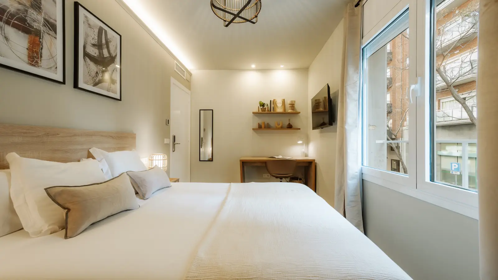 Furnished room in a shared flat in Les Corts · 3