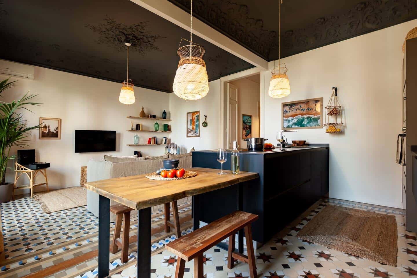 Furnished 2-bedroom flat in Eixample, 73 m² · 2