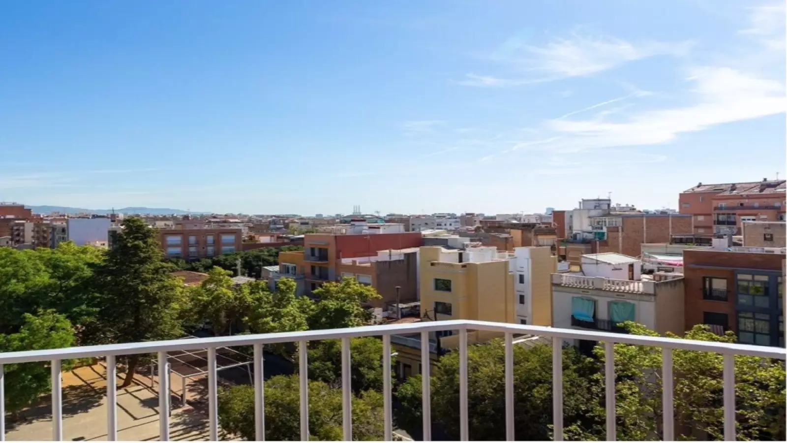 Piso de 2 dormitorios amueblado en Eixample, 55 m² · 3