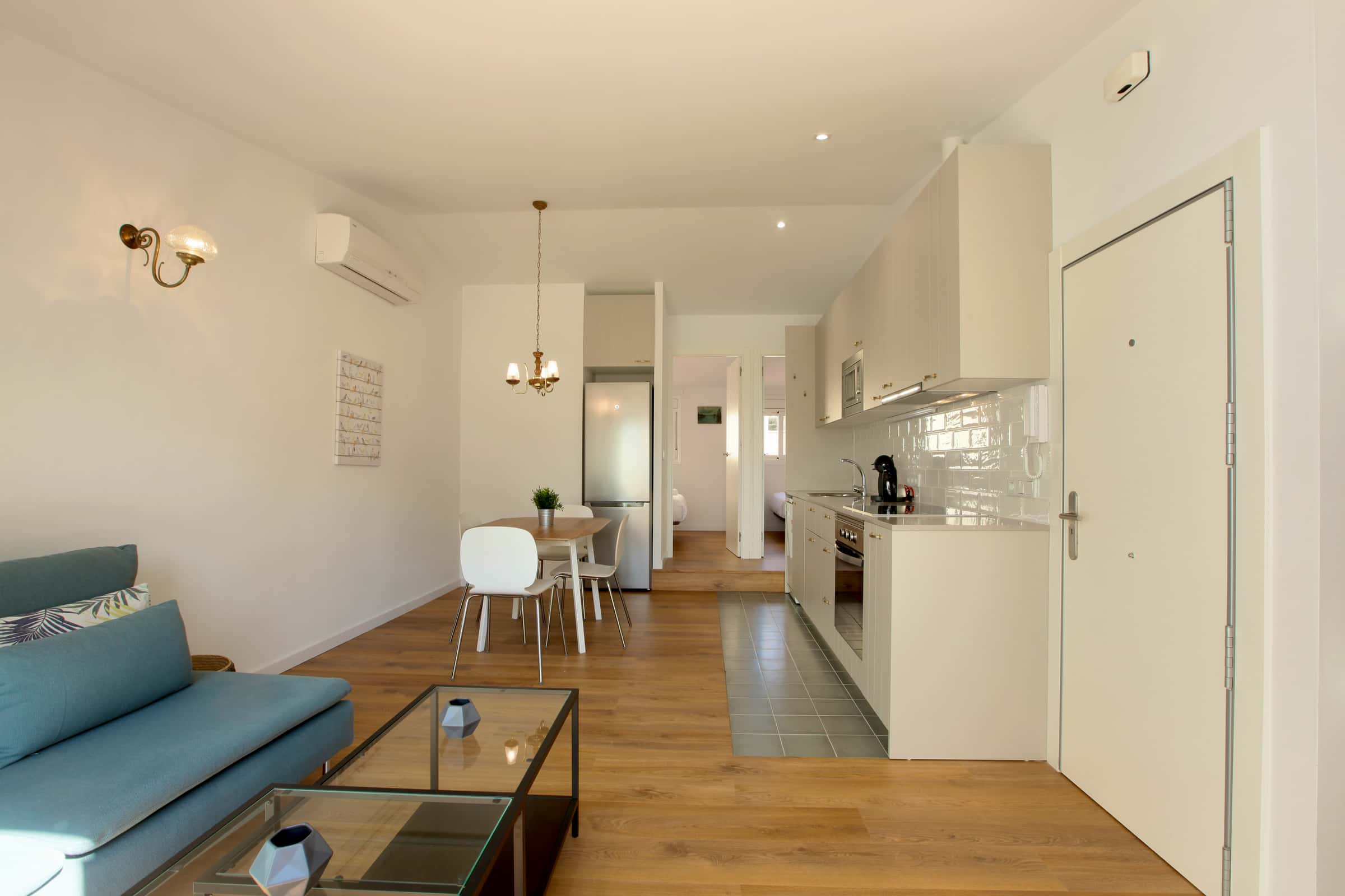 Furnished 2-bedroom flat in Sants-Montjuïc, 45 m² · 2
