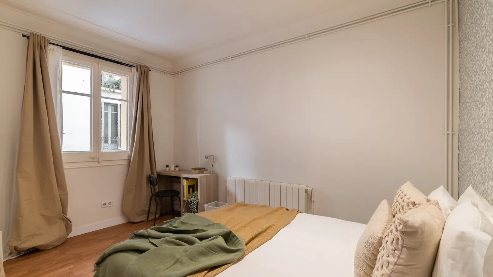Habitación amueblada en piso compartido en Sarrià–Sant Gervasi · 2