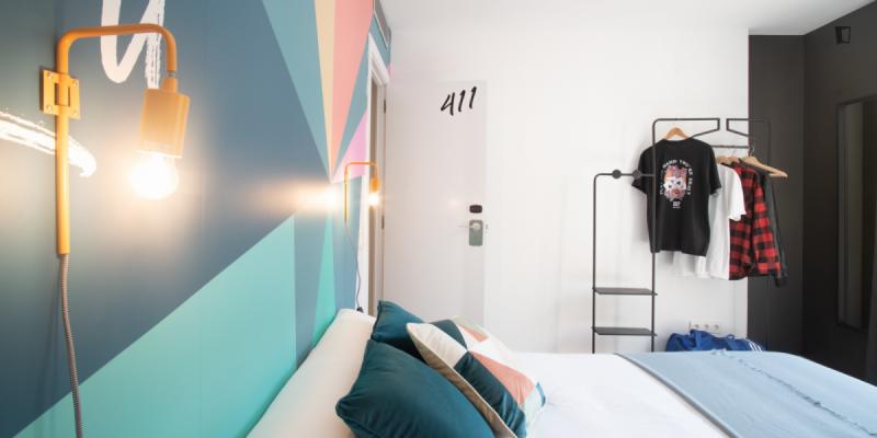 Furnished room in a 3-person shared flat in Ciutat Vella · 2