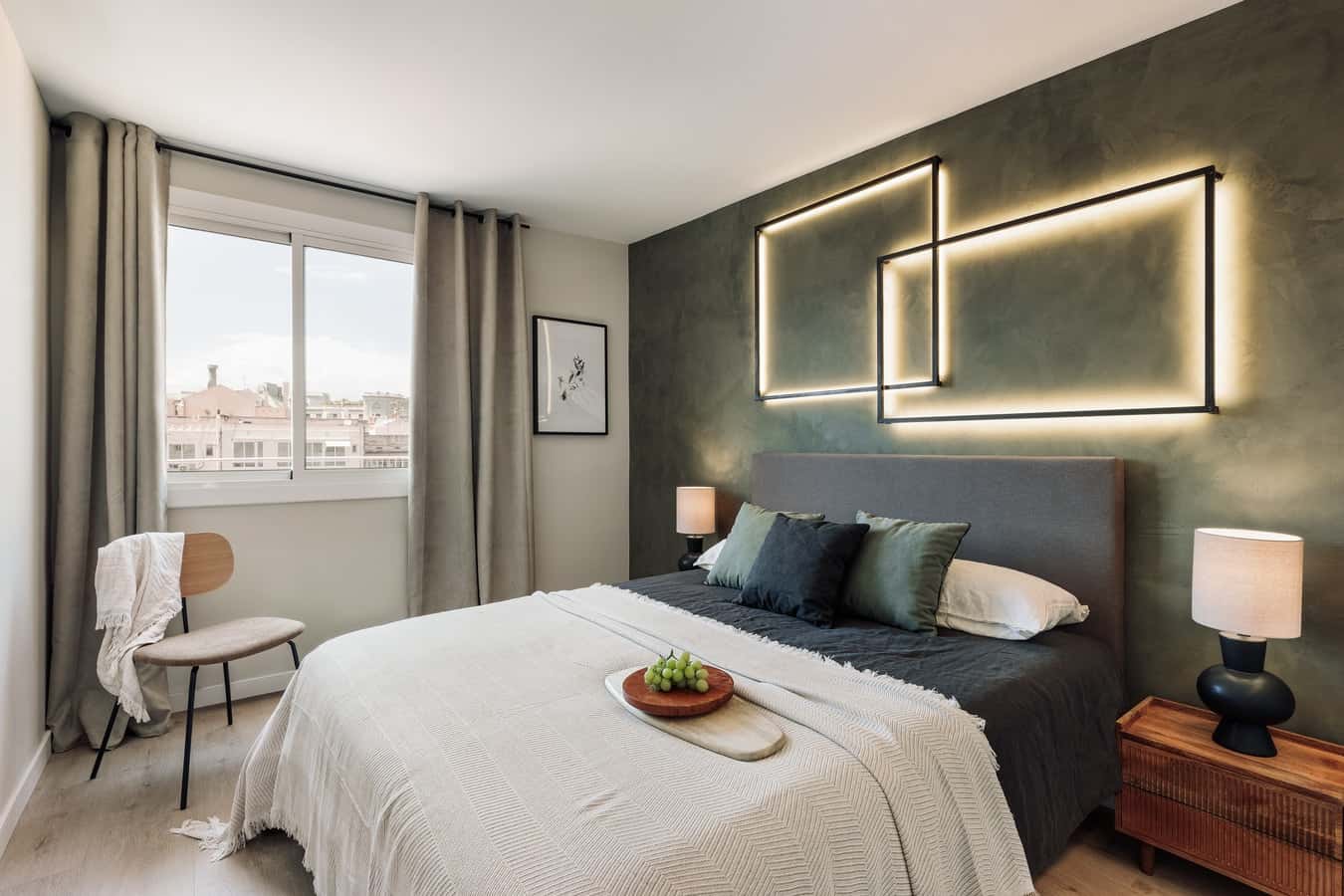 Furnished 3-bedroom flat in Eixample, 93 m² · 2