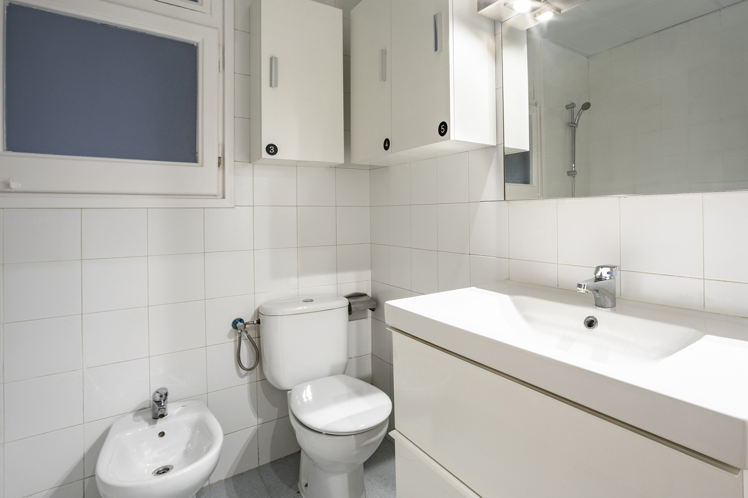 Habitación en piso compartido en Les Corts · 4