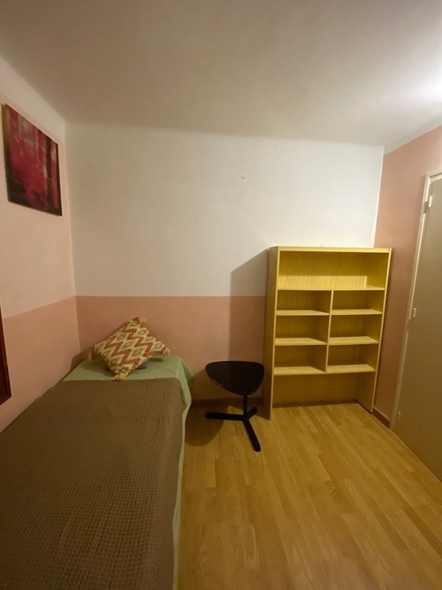 Room in a 2-person shared flat in Sant Martí · 2