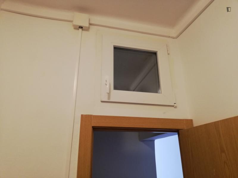 Furnished room in a 4-person shared flat in Sants-Montjuïc · 3