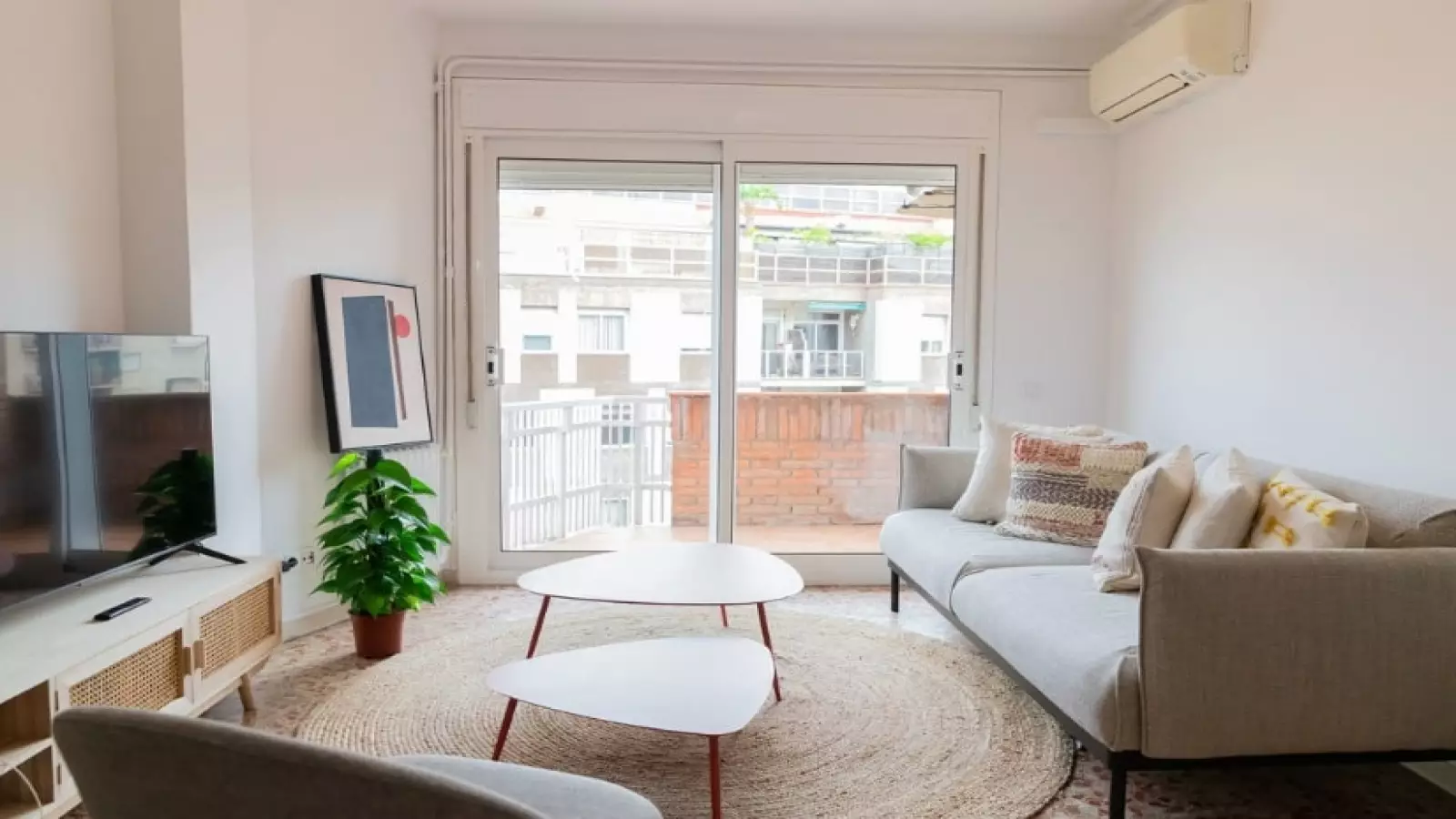 Habitación amueblada en piso compartido de 4 personas en Barcelona · 3