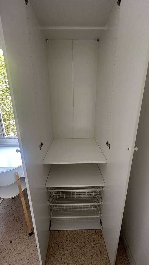 Room in a 3-person shared flat in Sants-Montjuïc · 4