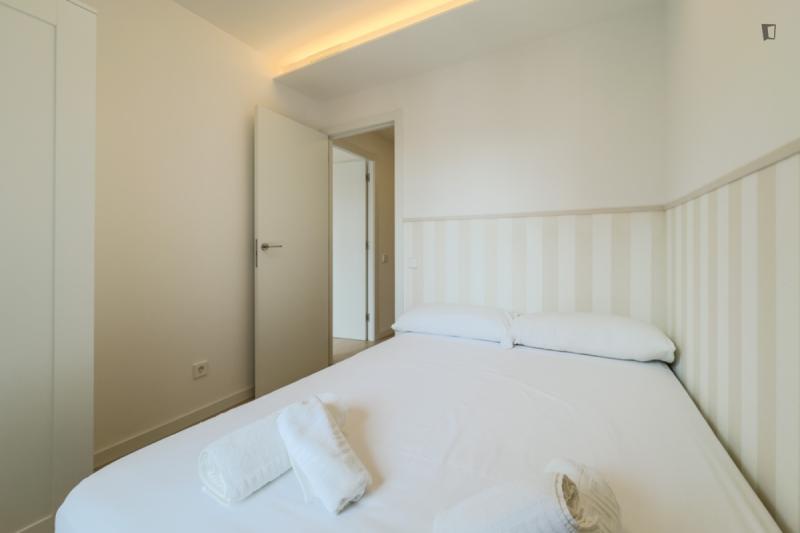 Furnished 2-bedroom flat in Sants-Montjuïc · 2