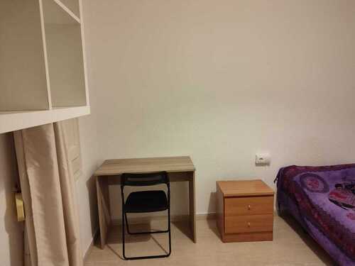 Room in a 3-person shared flat in Sant Andreu · 4