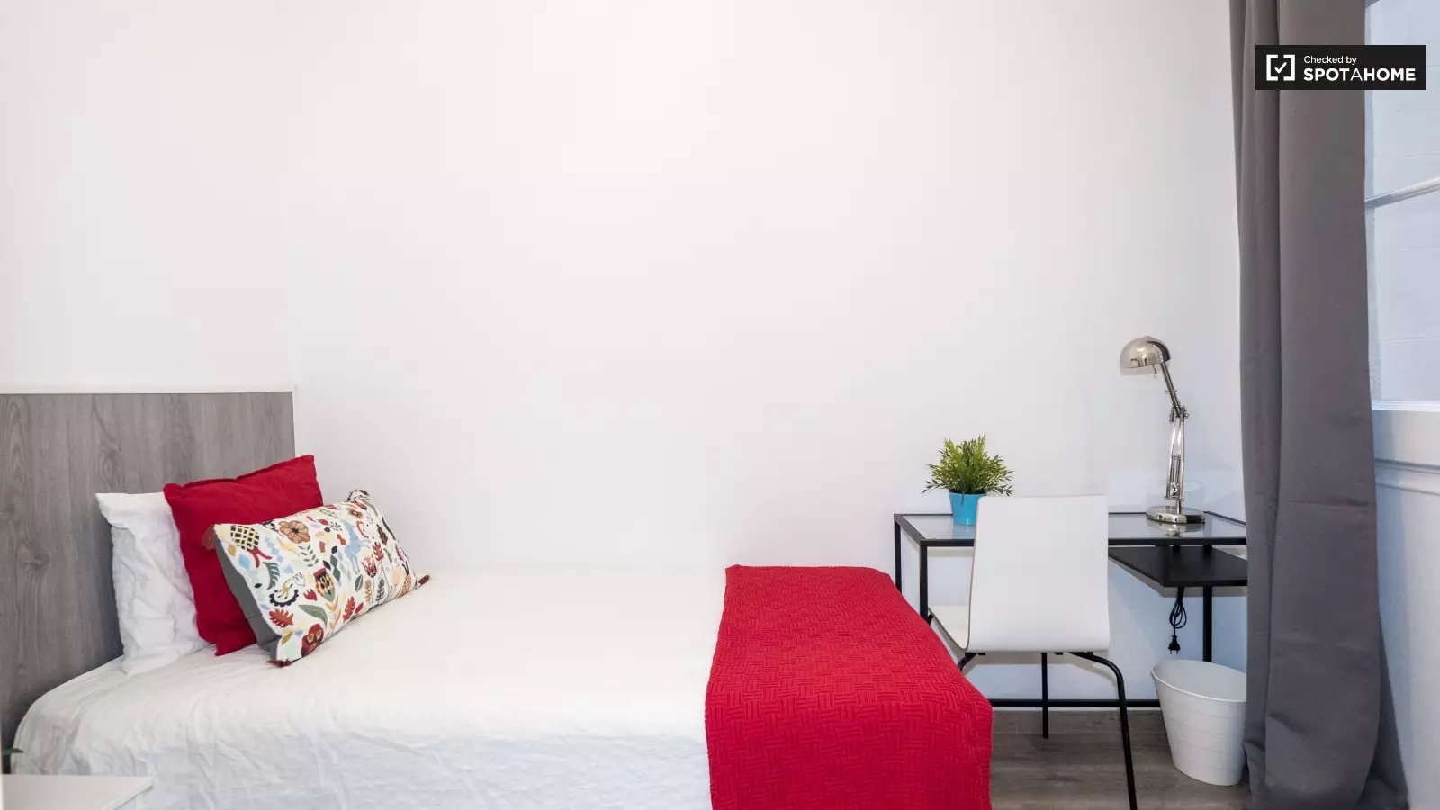 Habitación amueblada en piso compartido en Eixample · 3