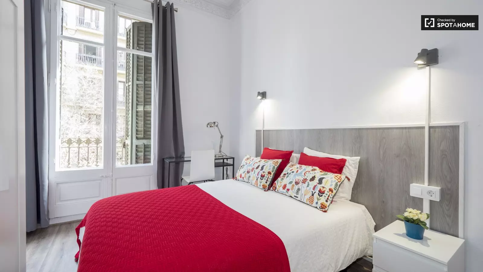 Habitación amueblada en piso compartido en Eixample · 4