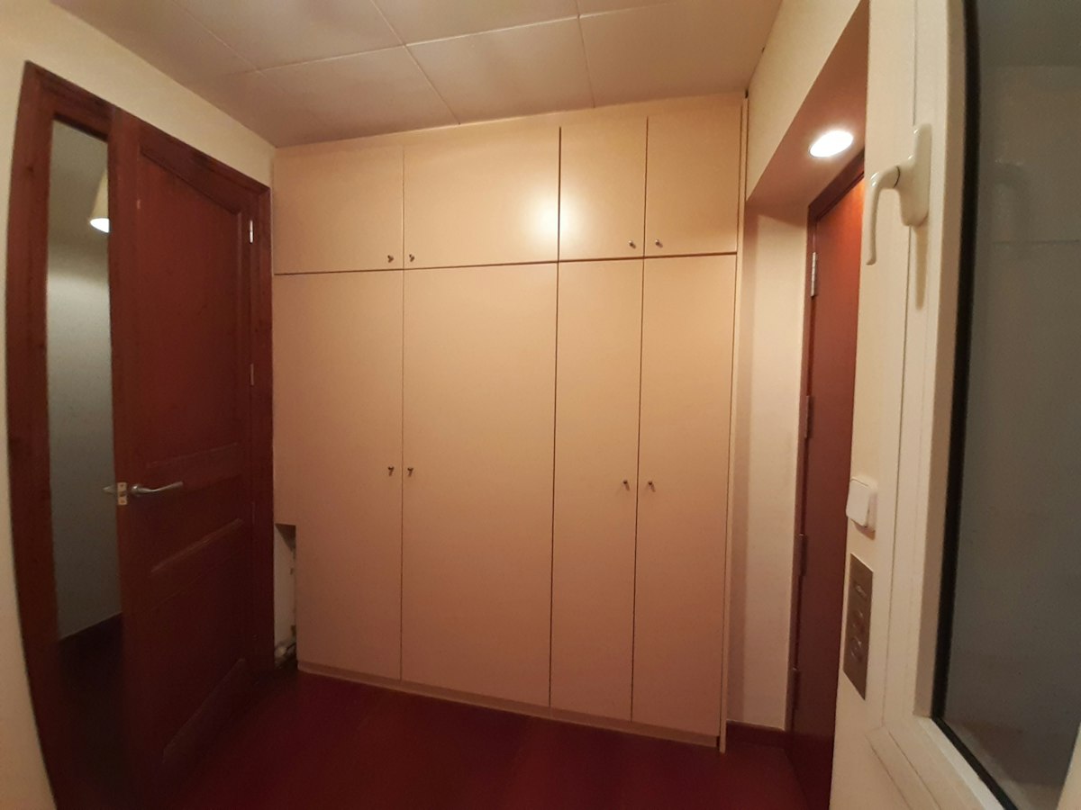 Habitación amueblada en piso compartido de 5 personas en Gràcia · 4