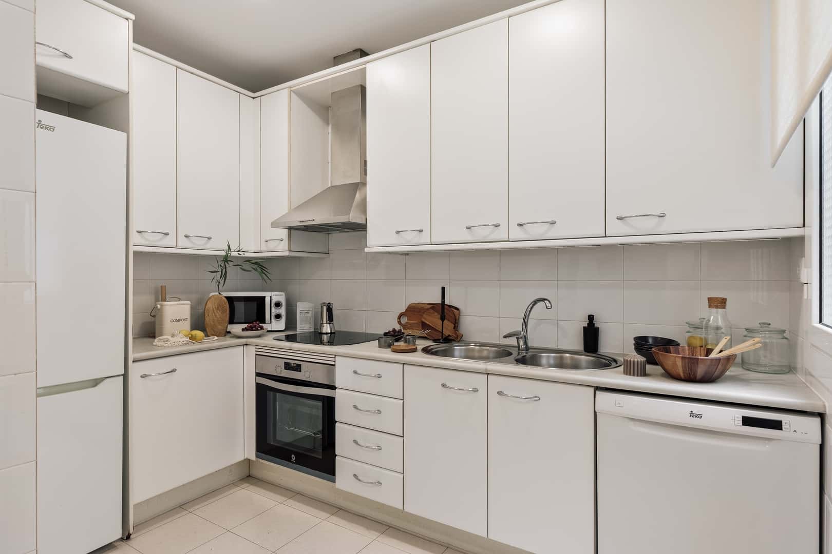 Furnished 3-bedroom flat in Eixample, 110 m² · 3