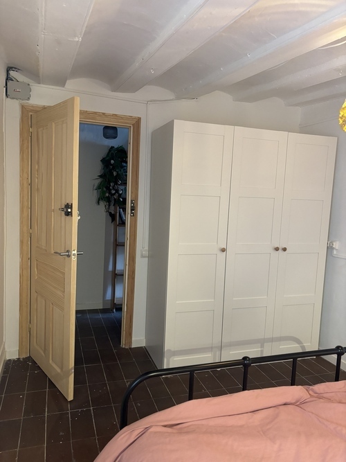 Room in a 5-person shared flat in Ciutat Vella · 3