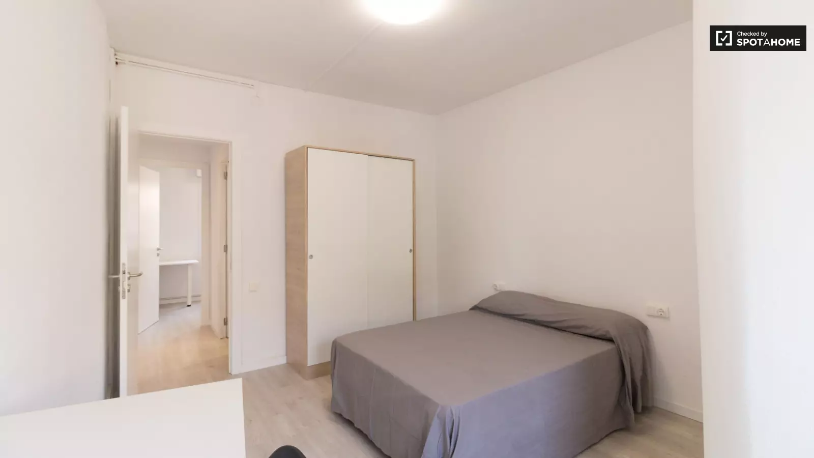 Furnished room in a 4-person shared flat in Sarrià–Sant Gervasi · 3