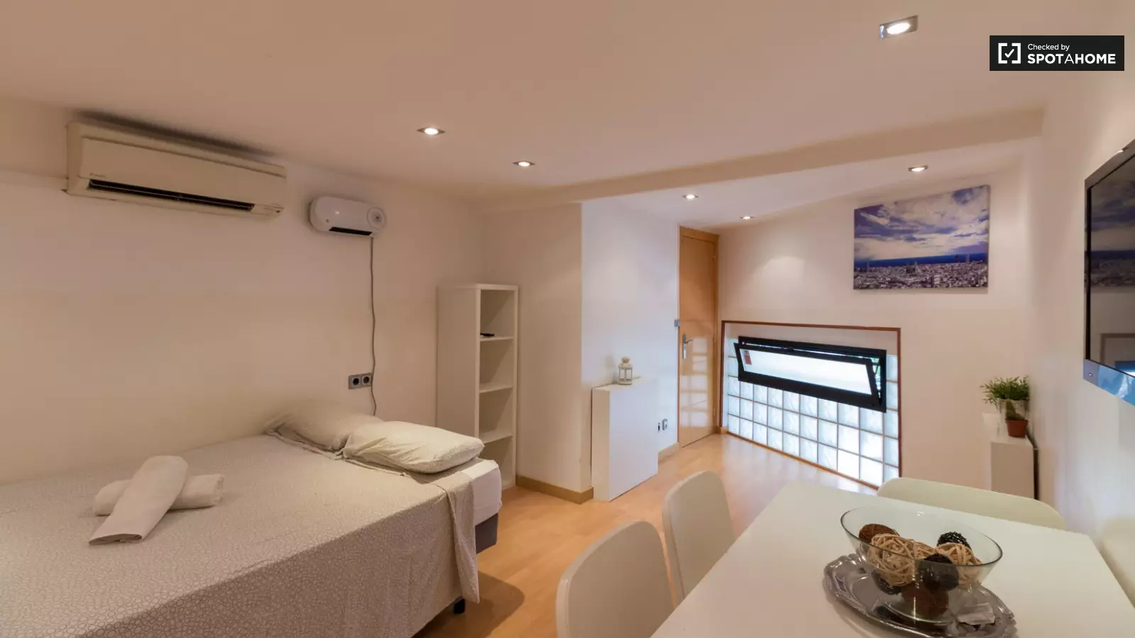 Furnished 1-bedroom flat in Sants-Montjuïc, 47 m² · 3