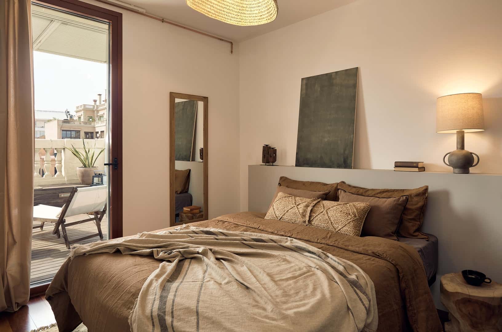 Furnished 2-bedroom flat in Eixample, 40 m² · 2