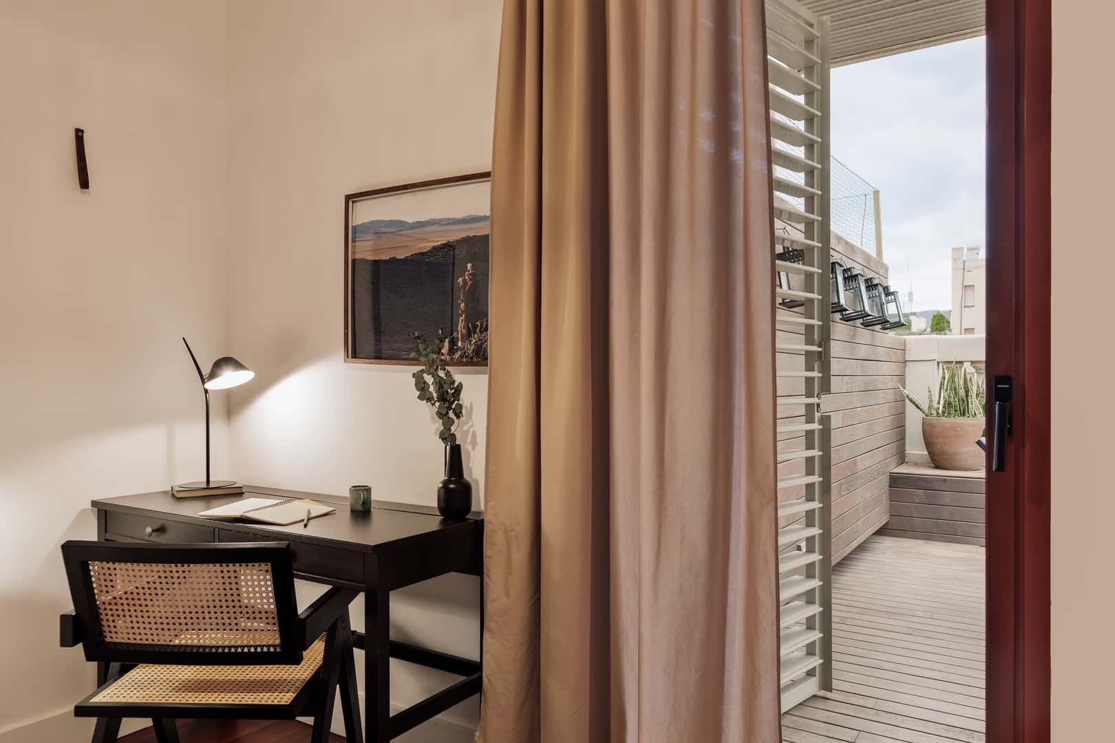Furnished 2-bedroom flat in Eixample, 40 m² · 3