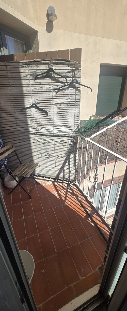 Room in a 8-person shared flat in Barcelona · 2