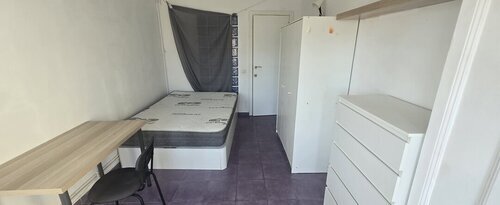 Room in a 8-person shared flat in Barcelona · 3