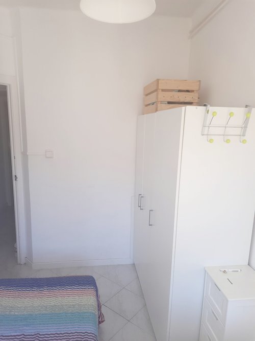 Room in a 3-person shared flat in Eixample · 3