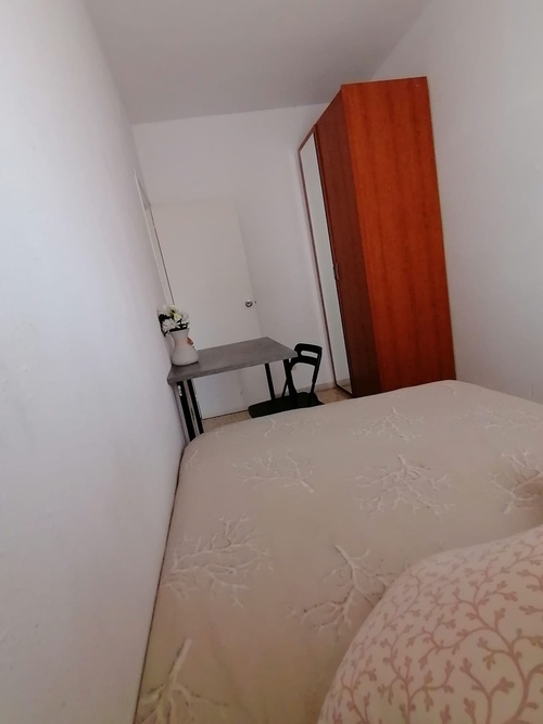 Room in a 4-person shared flat in Sants-Montjuïc · 2
