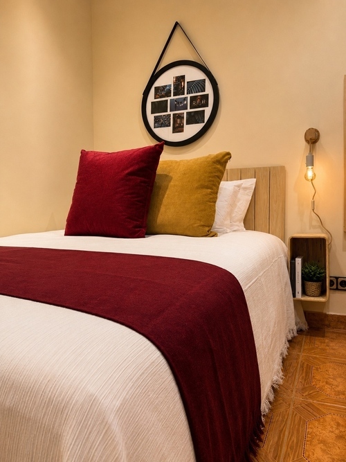 Room in a 4-person shared flat in Eixample · 3