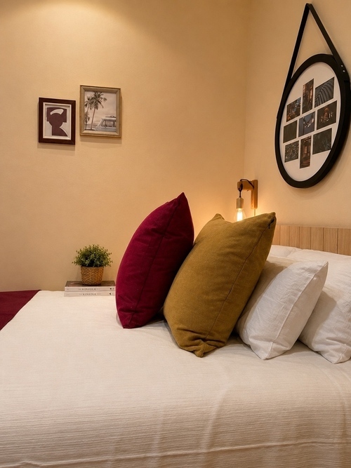 Room in a 4-person shared flat in Eixample · 4
