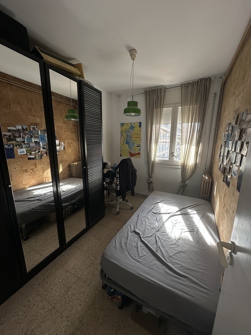 Habitación en piso compartido de 4 personas en Sarrià–Sant Gervasi · 3