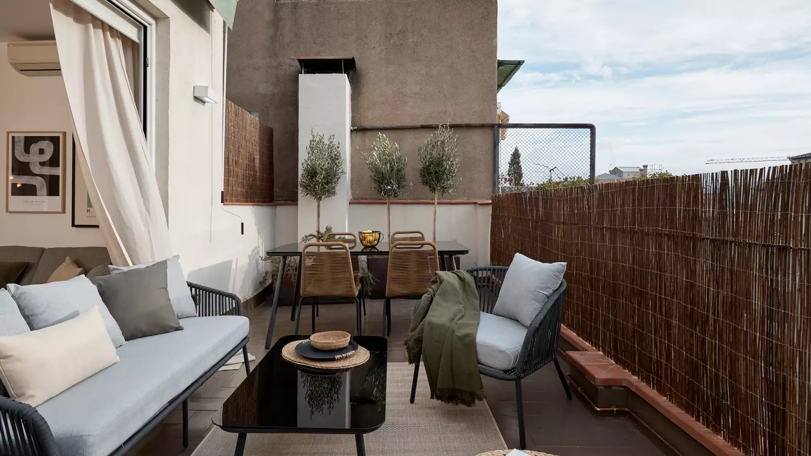 Furnished 2-bedroom flat in Eixample, 80 m² · 2