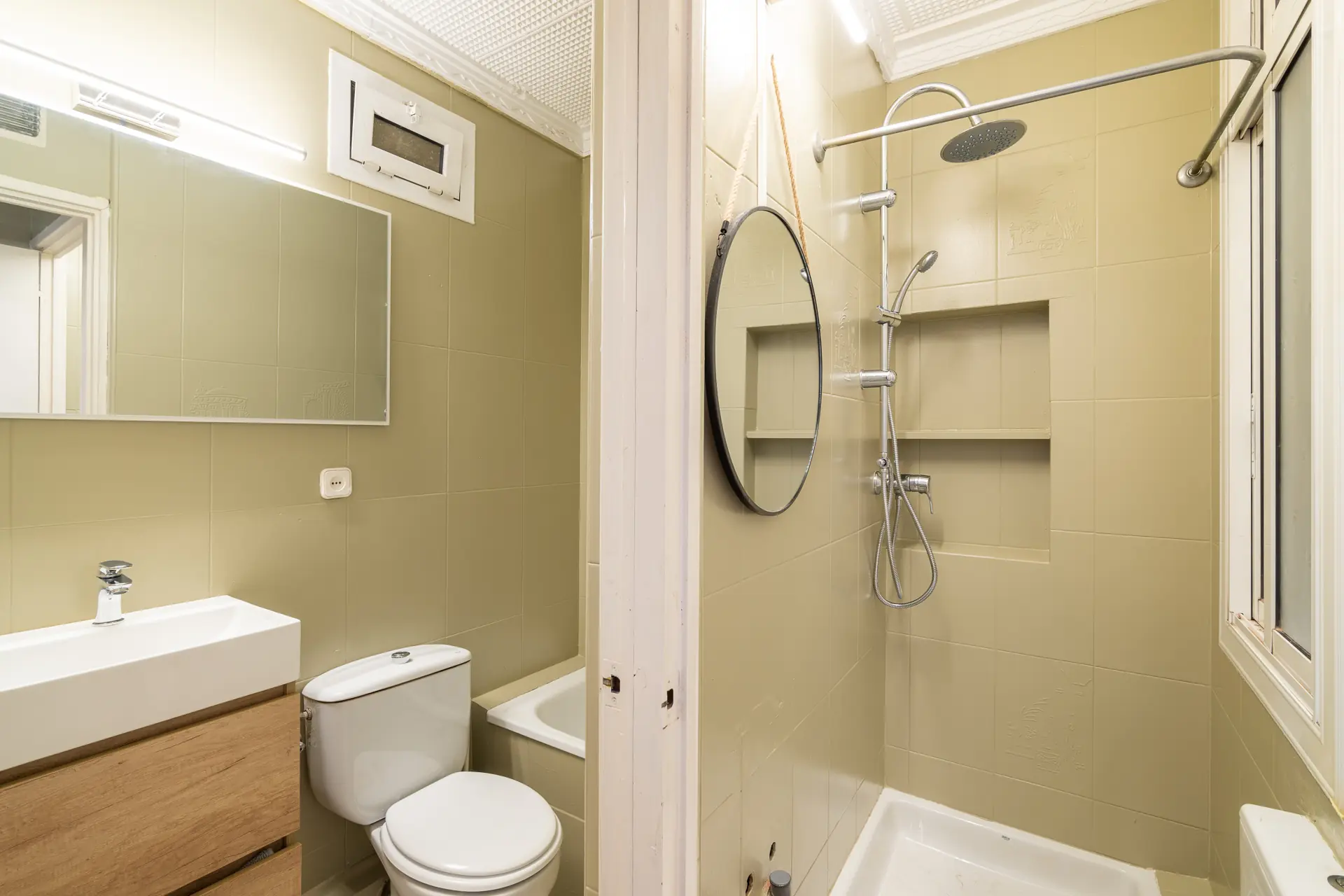 Furnished room in a shared flat in Sant Martí · 2