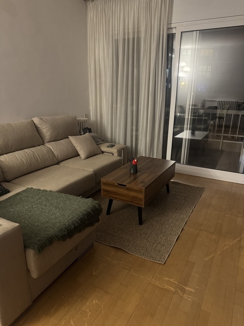 Room in a 2-person shared flat in Eixample · 3